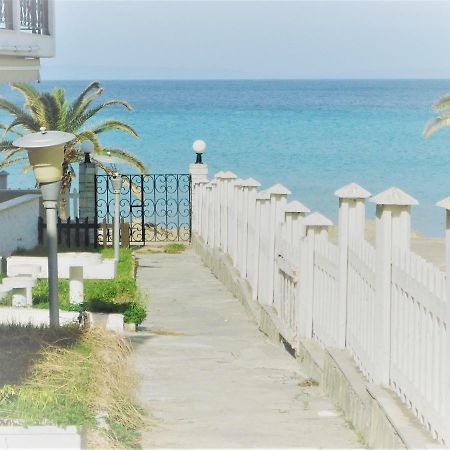 Hippocampus Beach House Полихроно Экстерьер фото